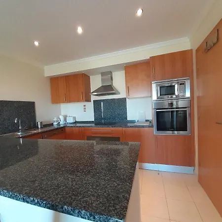 Vista Ondas Olhos De água I Apartamento